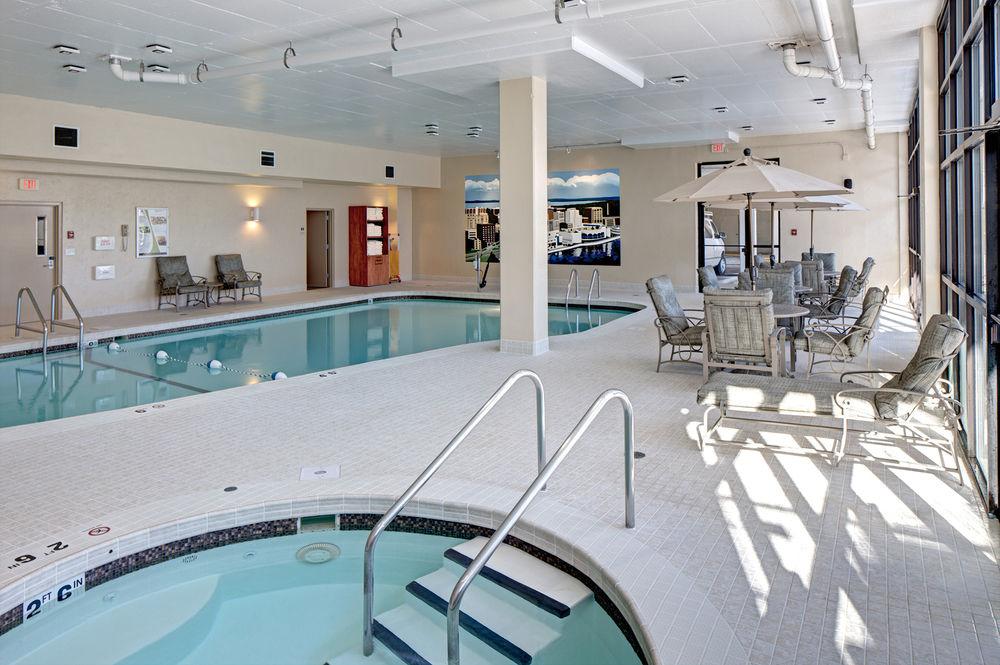 מלון Doubletree By Hilton Madison Downtown מראה חיצוני תמונה
