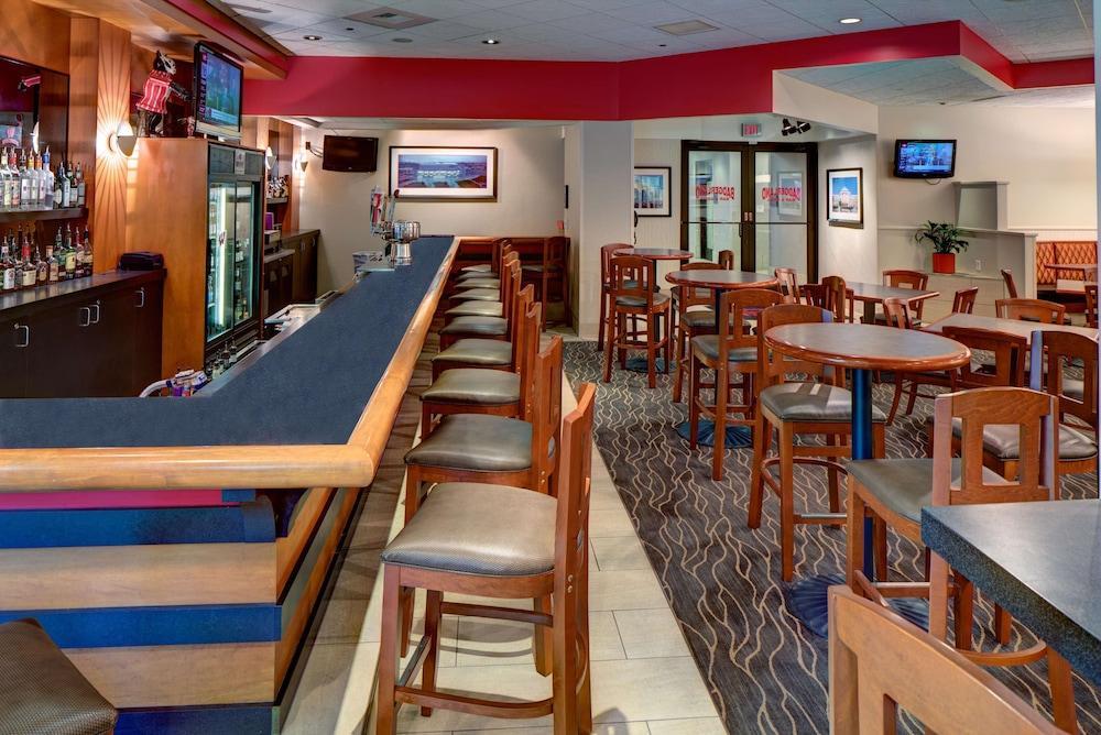 מלון Doubletree By Hilton Madison Downtown מראה חיצוני תמונה