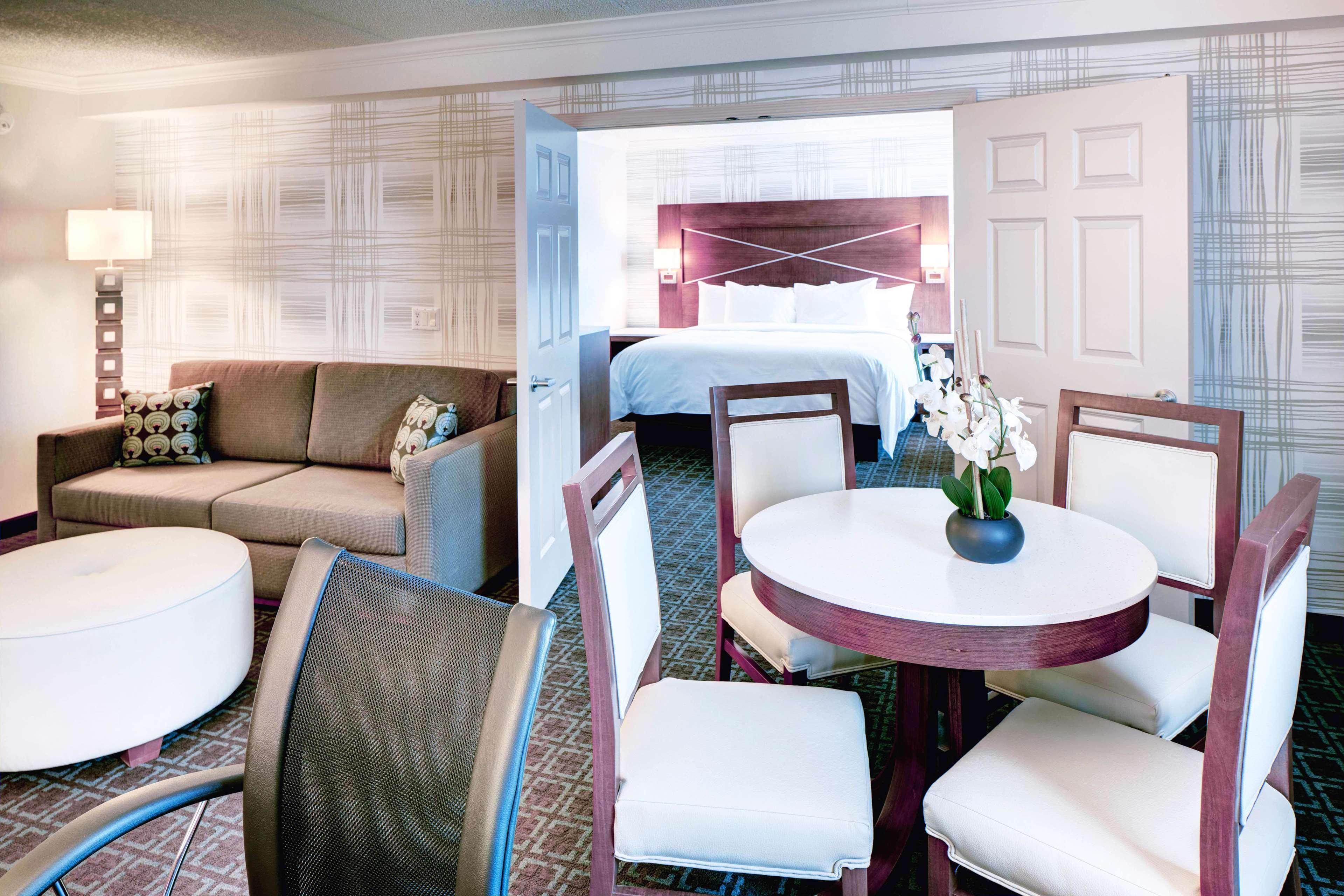 מלון Doubletree By Hilton Madison Downtown מראה חיצוני תמונה