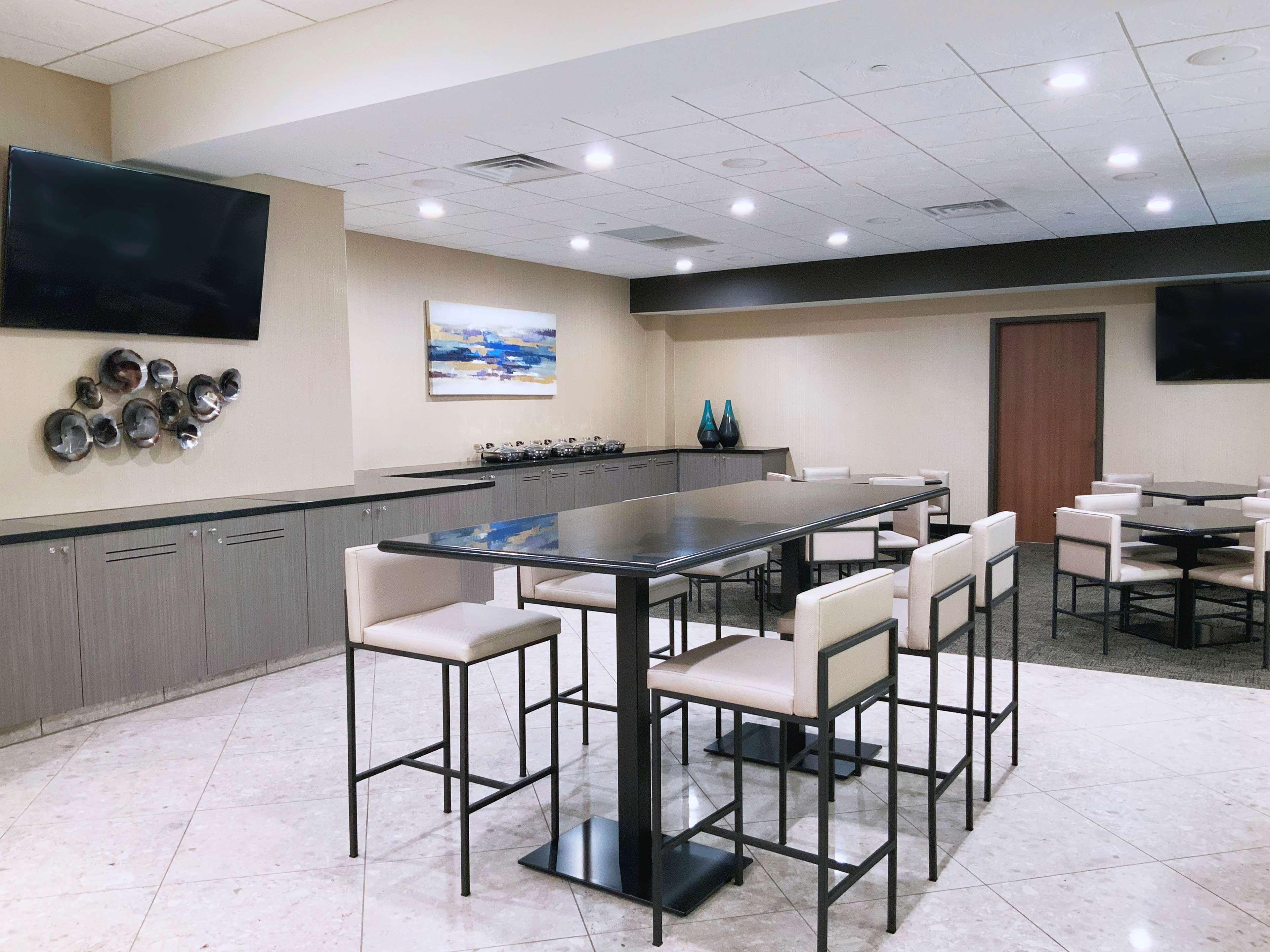מלון Doubletree By Hilton Madison Downtown מראה חיצוני תמונה
