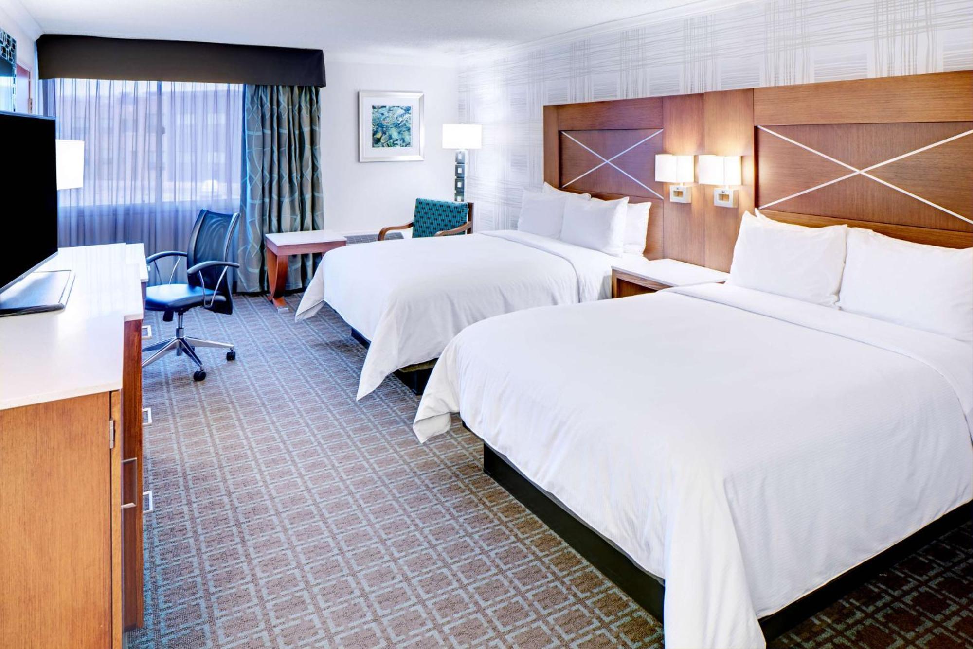 מלון Doubletree By Hilton Madison Downtown מראה חיצוני תמונה